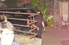 Kareena Home Visit Pics: সেফ-করিনার দ্বিতীয় সন্তানকে দেখতে হাজির অর্জুন-মালাইকা