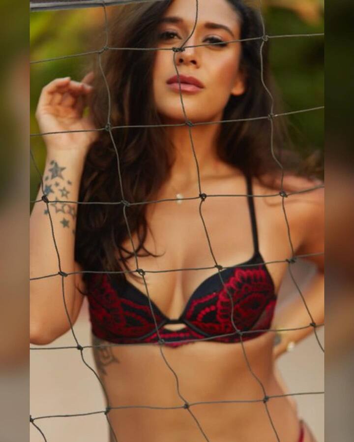 Tiger's sister recently shared some pictures of her in bikini which left her fans awestruck. (Image courtesy - @kishushroff/Instagram)