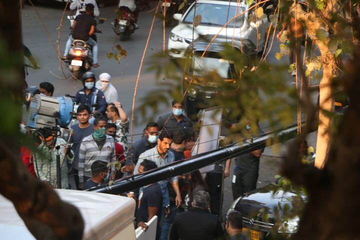 John was also spotted in a casual attire as he was clicked in Bandra, Mumbai shooting for this much-awaited sequel. (Image courtesy - Manav Manglani)