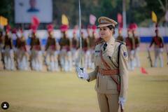 Navjot Simi Pics: দাঁতের ডাক্তার হিসাবে কেরিয়ার শুরু, এই আইপিএস অফিসারের রূপে মুগ্ধ সোশ্যাল মিডিয়া