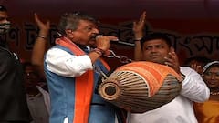 WB Election 2021 News: শহিদ মিনারে খোল বাজিয়ে কীর্তন কৈলাস বিজয়বর্গীয়র