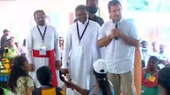 Rahul takes up push-up challenge during poll campaign