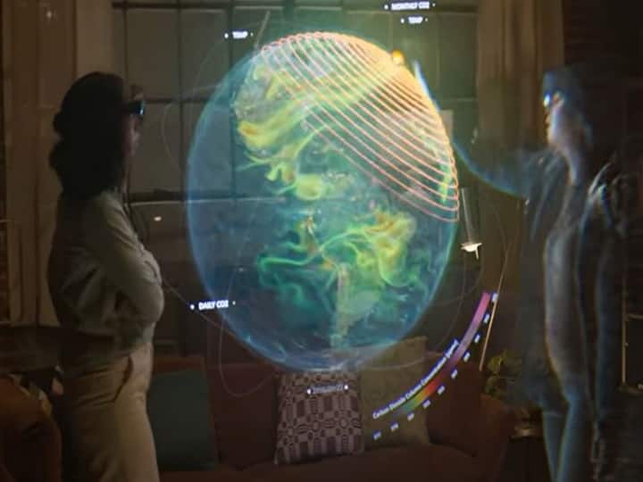 Microsoft Unveils Mesh, Know How The Mixed Reality Experience Will Help Users (WATCH)