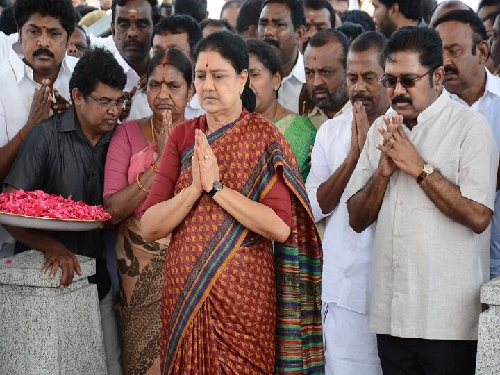 Xakxeugtzpf05m Sasikala takes an oath at jayalalithaa's memorial enroute to bengaluru court connect with puthiya thalaimurai tv online: 2