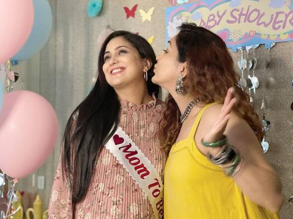 Harshdeep recently attended a baby shower thrown by her friend and singer Neeti Mohan, who is also expecting her first child and congratulated the former soon after she posted the news of her baby boy [pic credit: Instagram]