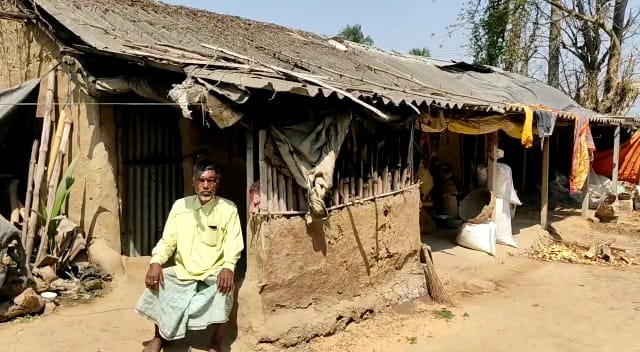 Hooghly Lottery: লটারিতে কোটিপতি দিনমজুর ভীম, তাঁর কোটির-টিকিট কিনতে চাইছেন অনেকে