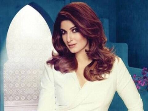 ਰਾਜੇਸ਼ ਖੰਨਾ ਤੇ ਡਿੰਪਲ ਕਪਾਡੀਆ ਦੀ ਬੇਟੀ ਤੇ ਅਕਸ਼ੇ ਕੁਮਾਰ ਦੀ ਪਤਨੀ ਟਵਿੰਕਲ ਖੰਨਾ ਨੇ ਬਾਲੀਵੁੱਡ ਤੋਂ ਦੂਰੀ ਬਣਾਈ ਤੇ ਅੱਜ ਇੱਕ ਲੇਖਕਾ ਹੈ। ਉਨ੍ਹਾਂ ਬੈਸਟ ਸੈਲਰ ਬੁੱਕ ਮਿਸੇਜ ਫਨੀਬੋਨਸ ਲਿਖਿਆ ਹੈ। ਉਨ੍ਹਾਂ ਮਿਸੇਜ ਫਨੀਬੋਨਸ ਮੂਵੀਜ਼ ਨਾਂ ਤੋਂ ਪ੍ਰੋਡਕਸ਼ਨ ਕੰਪਨੀ ਦੀ ਵੀ ਸ਼ੁਰੂਆਤ ਕੀਤੀ ਹੈ।