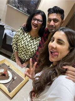 মুম্বইতে মায়ের জন্মদিন উদযাপনে রুক্মিণী, পাশে থাকলেন দেব