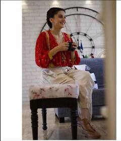 ਸ਼ਾਨਦਾਰ ਘਰ 'ਚ ਰਹਿੰਦੀ Tapsee Pannu, ਬੇਹੱਦ ਖੂਬਸੂਰਤੀ ਨਾਲ ਸਜਾਇਆ ਘਰ ਦਾ ਹਰ ਕੋਨਾ