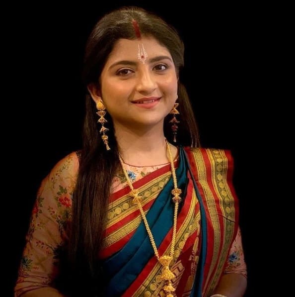 টেলিভিশনের পর্দায় অদিতির নাম হয়ে যায় 'রাইকিশোরী'। কৃষ্ণভক্ত অদিতি মঞ্চে এসে গান শুরুই করতেন দেবতাকে স্মরণ করে।