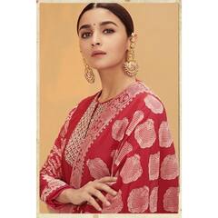 ਆਲਿਆ ਭੱਟ ਦੇ ਬੈਸਟ ਹੇਅਰ ਸਟਾਇਲ, ਤੁਸੀਂ ਵੀ ਕਰ ਸਕਦੇ ਹੋ ਟਰਾਈ