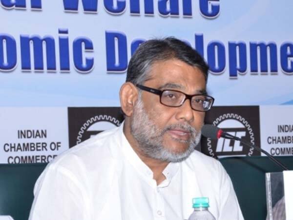 রাজারহাট-গোপালপুর থেকে লড়ছেন না শ্রমমন্ত্রী পুর্ণেন্দু বসু। তবে তাঁকে নন্দীগ্রামে দলের সাংগঠনিক কাজে লাগানোর পরিকল্পনা রয়েছে মমতা বন্দ্যোপাধ্যায়ের।