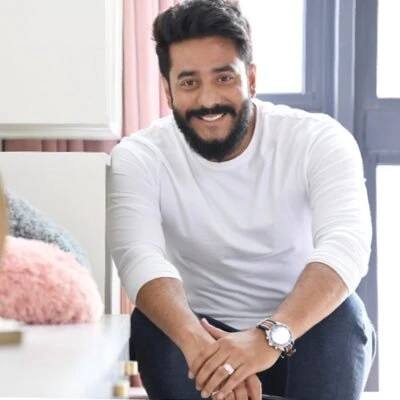 ব্যারাকপুরে প্রার্থী হচ্ছেন রাজ চক্রবর্তী।