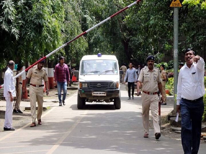 Maharashtra ATS To Probe Mukesh Ambani's Antilia Bomb Scare Case As Explosive-Laden SUV Owner Found Dead Maharashtra ATS To Probe Mukesh Ambani's Antilia Bomb Scare Case As Explosive-Laden SUV Owner Found Dead