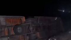 Road accident: উলুবেড়িয়ায় নিয়ন্ত্রণ হারিয়ে নয়ানজুলিতে বাস, জখম ৪০