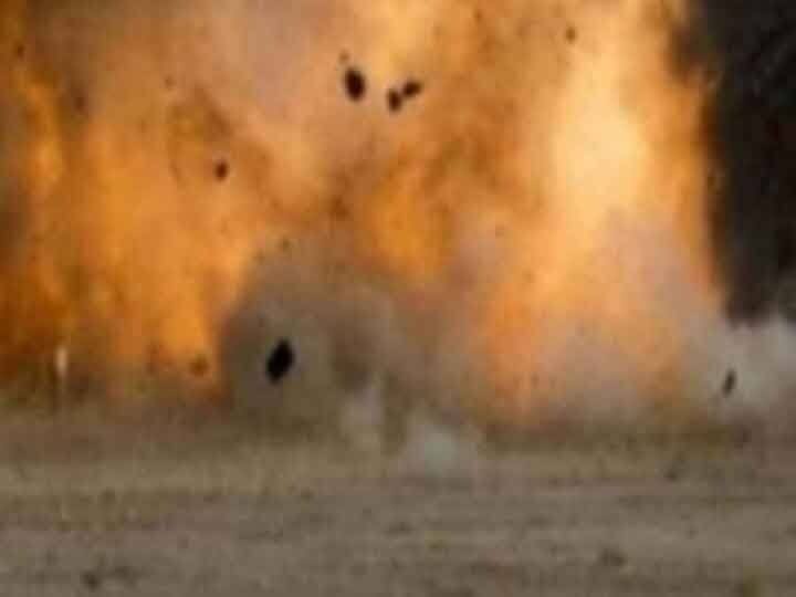Afghanistan Three civilians killed in suicide car bomb attack whereas 10 soldiers were killed in the north अफगानिस्तान: आत्मघाती कार बम हमले में तीन नागरिकों की मौत, उत्तर में 10 सैनिक मारे गये