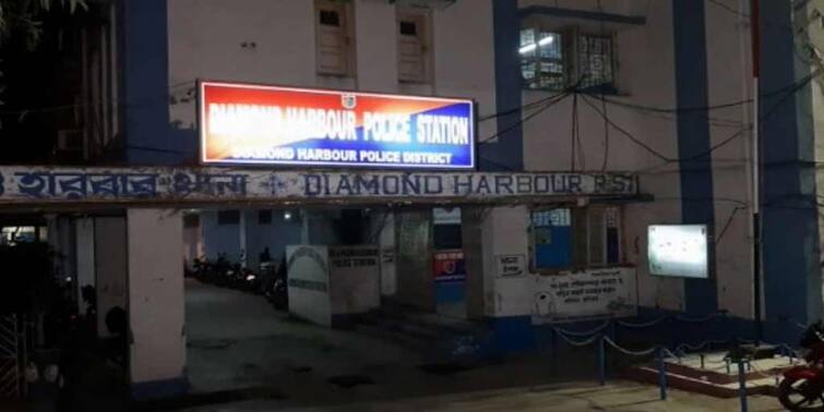 Four women in Diamond Harbor were assaulted ডায়মন্ড হারবারে চার মহিলাকে শ্লীলতাহানি মত্ত দুষ্কৃতীদের