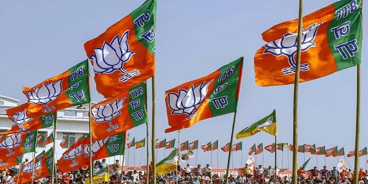 BJP Candidate List 2021 Bharatiya Janata Party Announces Candidate list for West Bengal State Assembly election 2021 BJP Candidate List 2021:  নন্দীগ্রামে মমতা বনাম শুভেন্দু, ডেবরায় টক্কর দুই প্রাক্তন আইপিএস অফিসারের