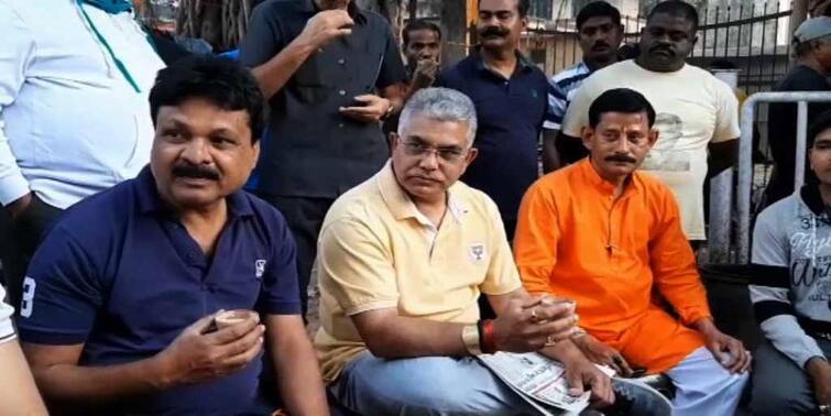 West Bengal Elections 2021: State BJP President Dilip Ghosh mocks TMC West Bengal Elections 2021: চায়ের আসরে কৃষ্ণনাম গেয়ে করতাল বাজালেন দিলীপ ঘোষ