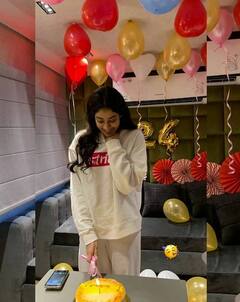 Janhavi Kapoor Birthday: 24 ਸਾਲ ਦੀ ਹੋਈ ਸ਼੍ਰੀਦੇਵੀ ਦੀ ਬੇਟੀ ਜਾਨਵੀ ਕਪੂਰ, ਸਿੰਪਲ ਅੰਦਾਜ਼ ਨਾਲ ਮਨਾਇਆ ਬਰਥਡੇ, ਦੇਖੋ ਤਸਵੀਰਾਂ 