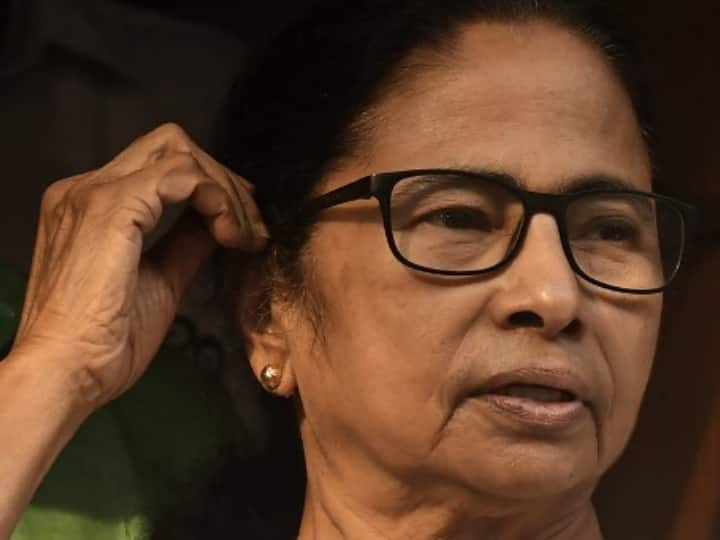 Mamata Banerjee Protests Against LPG Price Hike In Siliguri As PM Modi Targets TMC In Kolkata Rally