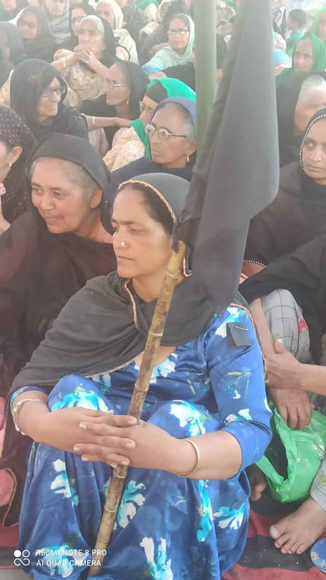 ਇਸ ਕਾਲ ਦਿਵਸ ਦੇ ਸੱਦੇ ਮੌਕੇ ਪੰਜਾਬ ਭਰ 'ਚ ਵੱਖ-ਵੱਖ ਥਾਵਾਂ'ਤੇ ਚਲਦੇ 32 ਕਿਸਾਨ-ਜਥੇਬੰਦੀਆਂ ਦੇ ਪੱਕੇ-ਧਰਨਿਆਂ 'ਚ ਭਰਵਾਂ ਹੁੰਗਾਰਾ ਮਿਲਿਆ।