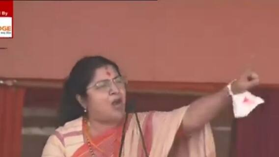 Modi’s Brigade Rally: ‘বিজ্ঞাপনে ১৫ কোটি, দিদির পায়ে হাওয়াই চটি?”, আক্রমণ লকেটের