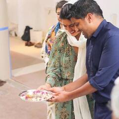 ਪ੍ਰਿੰਯਕਾ ਚੋਪੜਾ ਨੇ ਨਿਊਯਾਰਕ 'ਚ ਖੋਲ੍ਹਿਆ ਰੈਸਟੋਰੈਂਟ, ਪਤੀ ਨਿੱਕ ਨਾਲ ਕੀਤੀ ਪੂਜਾ, ਵੇਖੋ ਤਸਵੀਰਾਂ