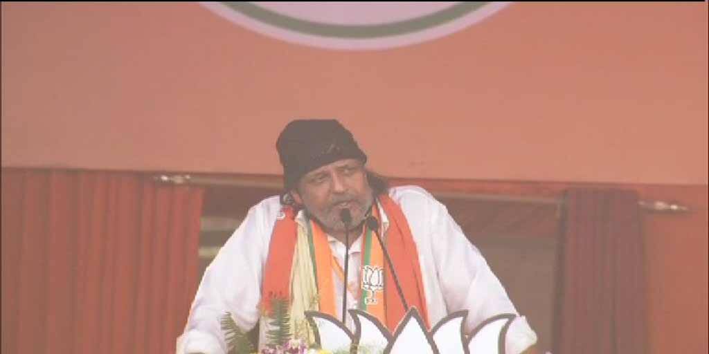 BJP Brigade Rally: mithun chakraborty joined bjp and gave speech from briagde BJP Brigade Rally: আমি জাত গোখরো, এক ছোবলে ছবি, ব্রিগেড মঞ্চে মিঠুন