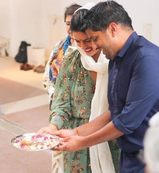 অভিনেত্রী প্রিয়ঙ্কা চোপড়ার সাফল্যের মুকুটে নয়া পালক যোগ হল। নিউ ইয়র্কের মাটিতে এবার উদ্বোধন করতে চলেছে তাঁর নিজের রেস্তোরাঁ। যেখানে পাওয়া যাবে ভারতীয় খাবার।