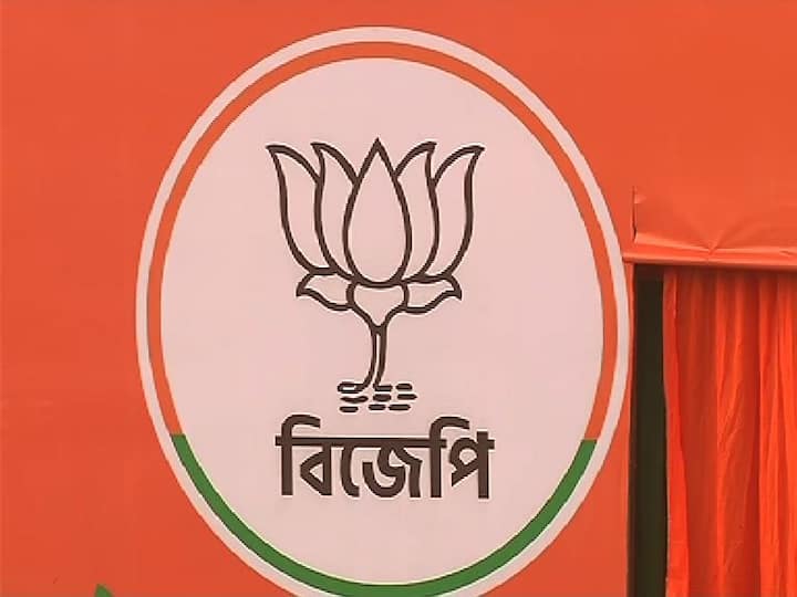 বিজেপি সূত্রে খবর, শিয়ালদা, সেন্ট্রাল অ্যাভিনিউ এবং হাওড়া, আজ ব্রিগেডে বড় মিছিল পৌঁছবে মূলতঃ এই ৩টি জায়গা থেকে।