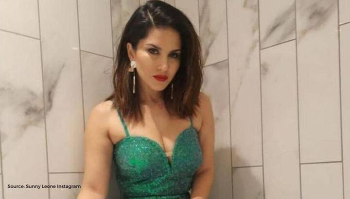 ਬਾਲੀਵੁੱਡ ਅਦਾਕਾਰਾ ਸੰਨੀ ਲਿਓਨ ਨੇ ਵਿਵਾਦਗ੍ਰਸਤ ਰੀਐਲਿਟੀ ਸ਼ੋਅ ‘ਬਿੱਗ ਬੌਸ’ ਦੇ 5ਵੇਂ ਸੀਜ਼ਨ ’ਚ ਹਿੱਸਾ ਲਿਆ ਸੀ ਤੇ ਤਦ ਉਸ ਨੇ ਆਪਣੀਆਂ ਕਿਊਟ ਹਰਕਤਾਂ ਤੇ ਚੁਲਬੁਲੇ ਸੁਭਾਅ ਨਾਲ ਸਭ ਦਾ ਦਿਲ ਜਿੱਤ ਲਿਆ ਸੀ। ਤਦ ਕਿਸੇ ਨੂੰ ਇਹ ਪਤਾ ਨਹੀਂ ਸੀ ਕਿ ਸੰਨੀ ਲਿਓਨ ਐਡਲਟ ਫ਼ਿਲਮਾਂ ’ਚ ਕੰਮ ਕਰਦੀ ਹੈ।