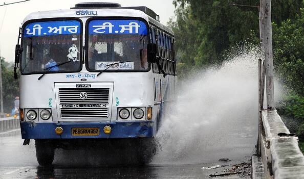 Punjab Budget 2021-22 Women can travel free in Buses Punjab Budget 2021: ਪੰਜਾਬ ਬਜਟ 'ਚ ਮਹਿਲਾਵਾਂ ਲਈ ਵੱਡਾ ਐਲਾਨ, ਹੁਣ ਬਸਾਂ 'ਚ ਮੁਫ਼ਤ ਸਫਰ ਕਰਨਗੀਆਂ ਔਰਤਾਂ