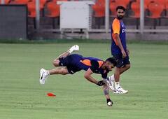 Indian Cricket Team: মাঠে থাকবেন সৌরভ, প্রস্তুতিতে খামতি রাখছেন না বিরাটরা