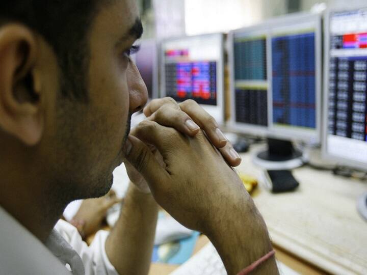 Stock Market Today: Sensex 59300 के नीचे फिसला, निफ्टी 17600 के करीब, बैंकिग स्टॉक्स में बिकवाली