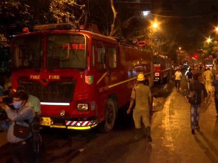Kolkata fire broke out in a building in Kolkata Strand Road area killing nine people Kolkata Fire: कोलकाताच्या स्ट्रॅंड रोड परिसरातील इमारतीला भीषण आग, 9 जणांचा मृत्यू