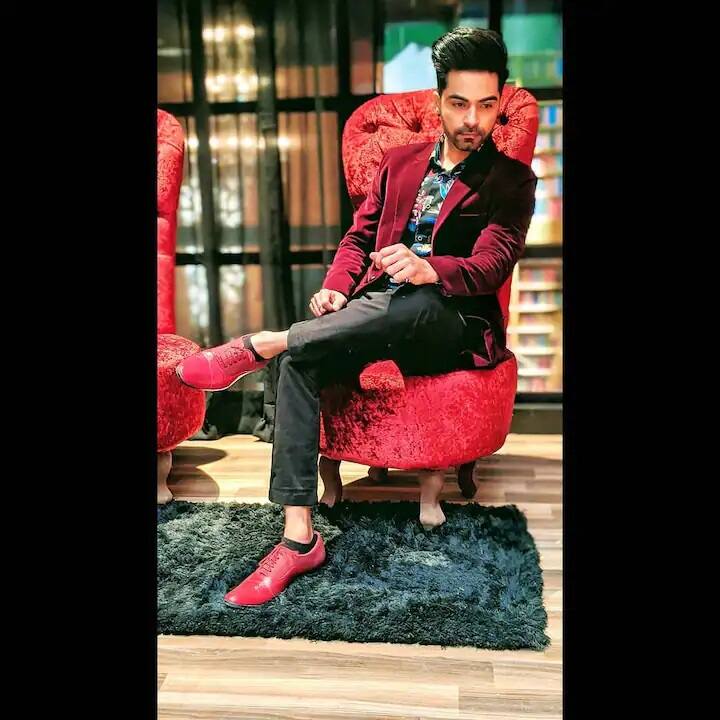 পরস মদানকে শেষ দেখা গিয়েছে 'বেহাদ ২' সিরিজে। তিনি ছাড়াও এখানে অভিনয় করেছেন জেনিফার উইনজেট ও শিবিন নারাঙ্গ। এর আগে, তিনি 'দিব্যদৃষ্টি', 'কবুল হ্যায়', 'লাভ বাই চান্স', 'লাড্ডু ২' সিরিজ ও সিরিয়ালে অভিনয় করেছেন। সব ছবি সৌজন্য -- ইনস্টাগ্রাম