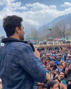 Vicky Kaushal at Uri Base Camp: উরি বেস ক্যাম্পে ভিকি কৌশল, ধন্যবাদ জানালেন ভারতীয় সেনাকে