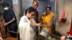 West Bengal Assembly Election 2021: নন্দীগ্রামে নিজে হাতে চা বানালেন মমতা বন্দ্যোপাধ্যায়