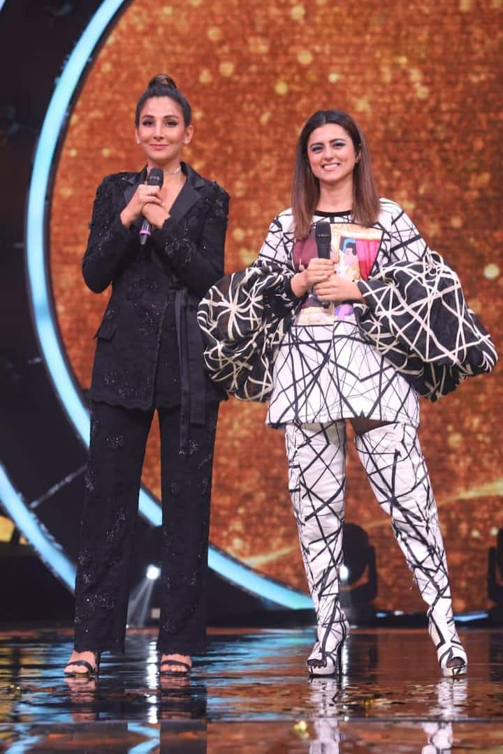 Indian Idol 12: Ekta Kapoor Graces Sets Of Show With Jeetendra, Ridhi