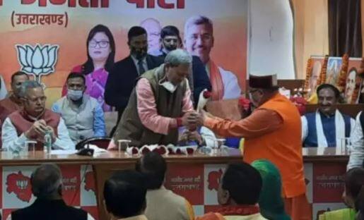 Uttrakhand Politics: Tirath Singh Rawat elected as CM of Uttrakhand Uttarakhand New CM:  ઉત્તરાખંડના નવા CM તરીકે કોના નામની થઈ જાહેરાત ? જાણો વિગત
