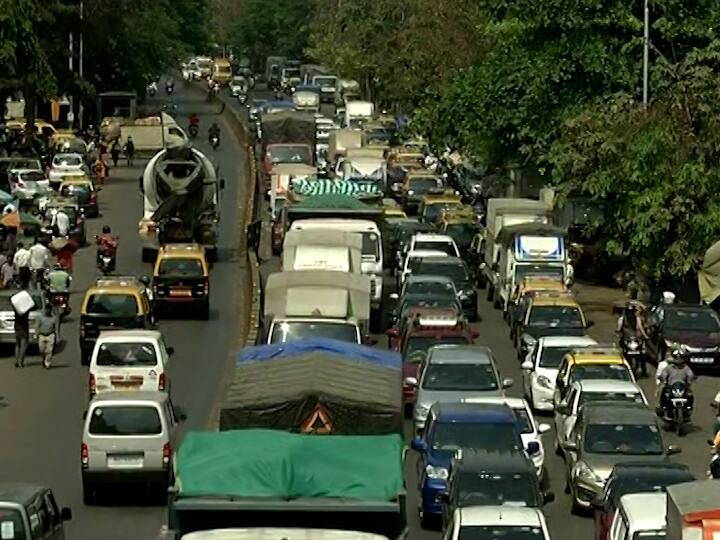 मुंबईत वाहन नोंदणीचा वेग 'सुसाट'; वाहनांची संख्या 40 लाखांच्या जवळ, राज्याच्या आर्थिक सर्वेक्षणात माहिती Vehicle registration speed in Mumbai is fast, states economic survey information मुंबईत वाहन नोंदणीचा वेग 'सुसाट'; वाहनांची संख्या 40 लाखांच्या जवळ, राज्याच्या आर्थिक सर्वेक्षणात माहिती