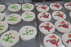 WB Polls 2021: ਬੰਗਾਲ 'ਚ ਛਾਈਆਂ ਚੋਣ ਨਿਸ਼ਾਨ ਵਾਲਿਆਂ ਮਿਠਾਈਆਂ, ਹਰ ਪਾਰਟੀ ਦੇ ਚੋਣ ਨਿਸ਼ਾਨ ਦੀ ਵੱਖਰੀ ਮਿਠਾਈ