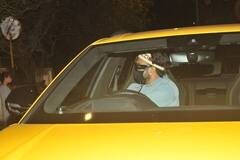 ল্যাম্বরঘিনি থামিয়ে বৃদ্ধা অনুরাগীর সঙ্গে দেখা করলেন রণবীর সিংহ,ছবি ভাইরাল