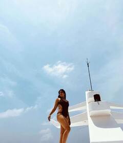 ਕਾਜੌਲ ਦੀ ਭੈਣ Tanishaa Mukerji ਦੀਆਂ ਹੌਟ ਤਸਵੀਰਾਂ ਆਈਆਂ ਸਾਹਮਣੇ, ਦੋਸਤਾਂ ਨਾਲ ਕਰ ਰਹੀ ਮਸਤੀ