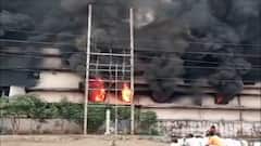 अंबरनाथ MIDCमधील बिस्कीट कंपनीला भीषण आग, अग्निशमन दलाच्या 4 गाड्या घटनास्थळी