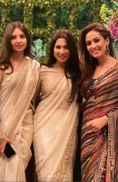 And now for her friend's wedding function in Delhi, Mira Rajput too opted to wear a striped sequined saree [pic credit: Instagram]