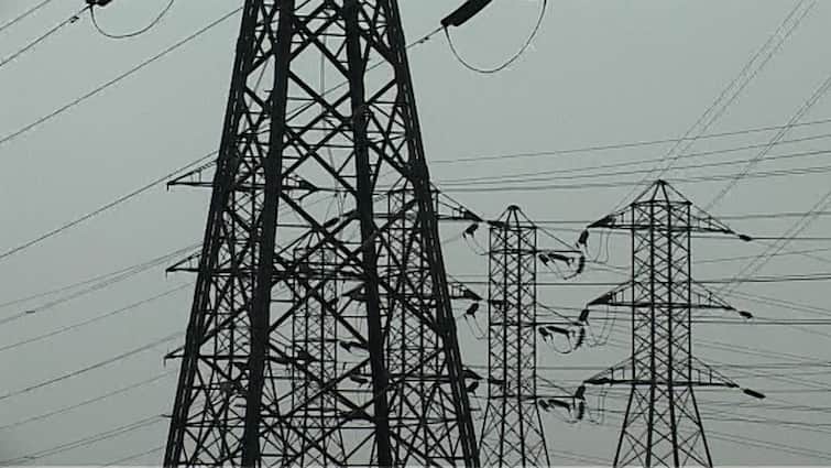 PSPCL has imposed a three-day cut on all the 100 kW units of Punjab, know in details Punjab Power Crisis: PSPCL ਨੇ ਪੰਜਾਬ ਦੇ ਸਾਰੇ 100 ਕਿਲੋਵਾਟ ਉਦਯੋਗਿਕ ਯੂਨਿਟਾਂ ਨੂੰ ਤਿੰਨ ਦਿਨ ਬੰਦ ਰੱਖਣ ਦੇ ਦਿੱਤੇ ਹੁਕਮ ਉਦਯੋਗਪਤੀ ਹੋਏ ਔਖੇ, ਸਰਕਾਰ ਨੂੰ ਚਿਤਾਵਨੀ