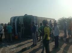 Banaskantha : લક્ઝરી બસે પલટી મારતાં બે વર્ષના બાળકનું મોત, 7 લોકો ઘાયલ