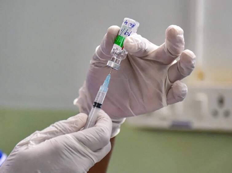 covid vaccination phase 2 in india diabetes patient may die after corona vaccine fact check અપરિણીત યુવતી કોરોના રસી લેશે તો માતા નહીં બની શકે ? જાણો વાયરલ મેસેજ પર સરકારે શું ખુલાસો કર્યો